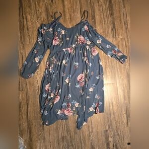 Torrid off the shoulder floral floflowy dress Size 3